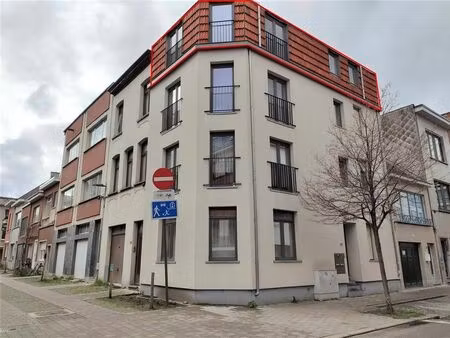 appartement à louer à van campenhoutstraat 49 berchem (rbw11065)