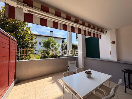 à vendre -bel appartement t3 en rez-de-chaussée avec terrasse et parking