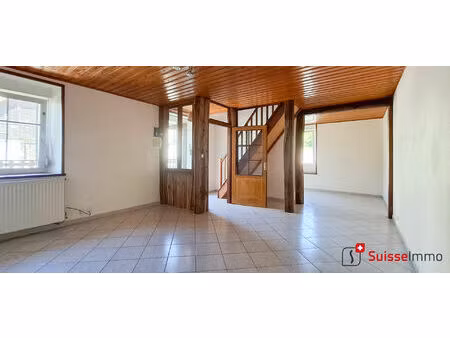 immeuble de rapport rénové - 2 appartements loués - 900€/mois - valonne 25190