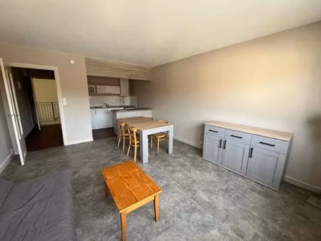 studio a louer a roanne - faubourg clermont