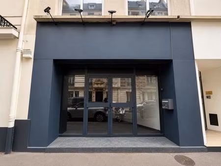 à louer – boutique / local commercial – paris 17ème – porte maillot – 165 m² modulables