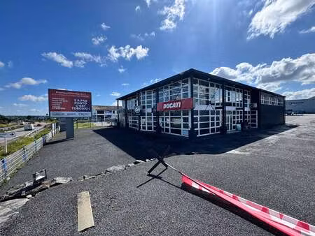vente bureaux et commerces à saint-lô sud (50000) : à vendre / 1102m² saint-lô sud