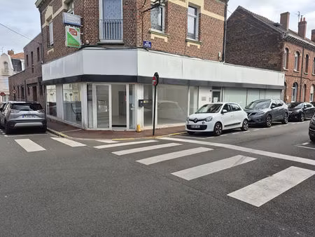 local commercial lens