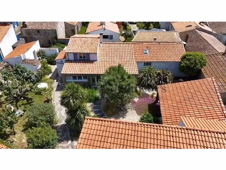 maison de luxe à vendre à saint-denis-d'oléron : 840 000 € | 134m²