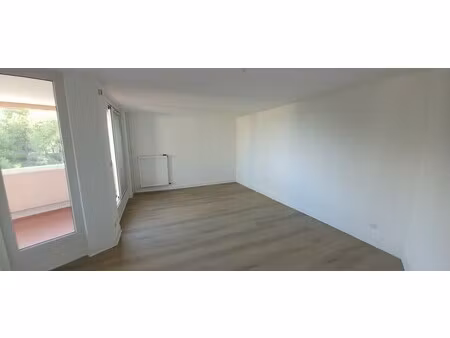 location appartement 4 pièces 80m² martigues 13500