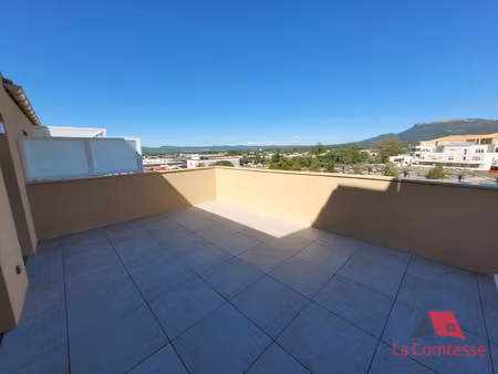 location appartement 4 pièces 89m² trets 13530