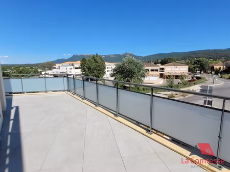 location appartement 3 pièces 71m² trets 13530
