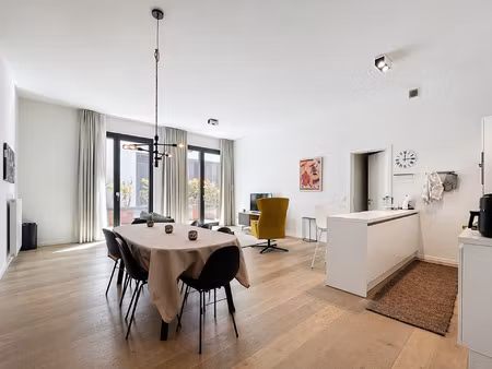 appartement à vendre avec terrasse et 2 chambres   schaerbeek (rbw10943)