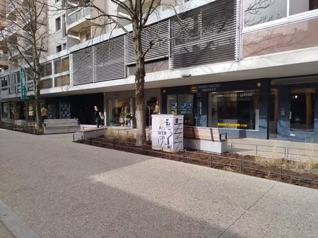 annemasse  parking exterieur