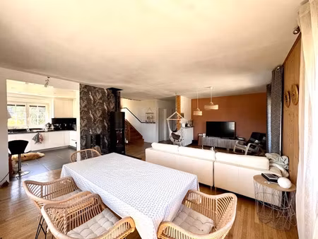 vente maison 9 pièces 250 m² à mouthe (25240)  455 400 €