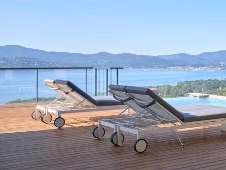 off-market grimaud villa contemporaine neuve avec vue mer panoramique sur saint-tropez