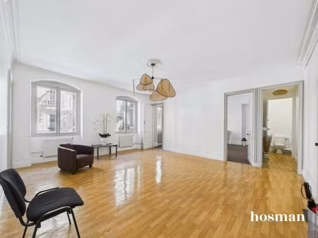 local professionnel lumineux de 120 m² - pouvant être transformé en appartement - cours...