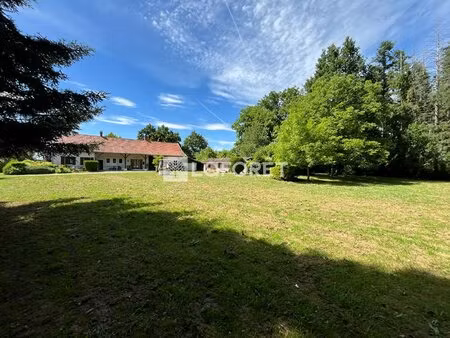 belle ferme au calme 112m²  dépendances et beau terrain