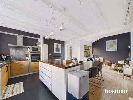 charmante maison de ville rénovée avec extérieur - 4/5 chambres - au calme du quartier...