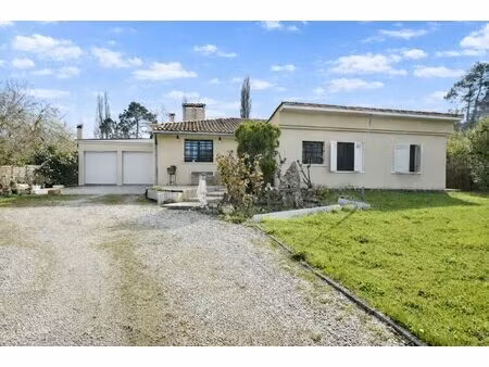 propriété de plain-pied de 200 m2 sur terrain de 6 000 m2 constructible gradignan