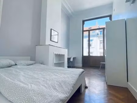 appartement à louer à chaussée de charleroi saint-gilles (rbw11531)