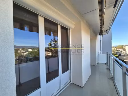 appartement avec balcon - 2 chambres - garage à vendre à montélimar