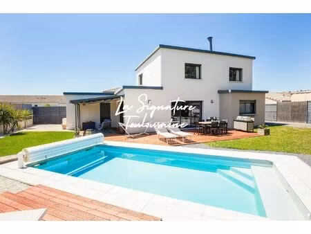 maison familiale aux prestations soignées avec piscine