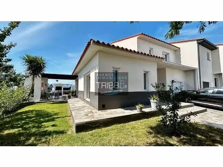 superbe villa contemporaine 3 faces 3 chambres avec piscine et vue sur canigou