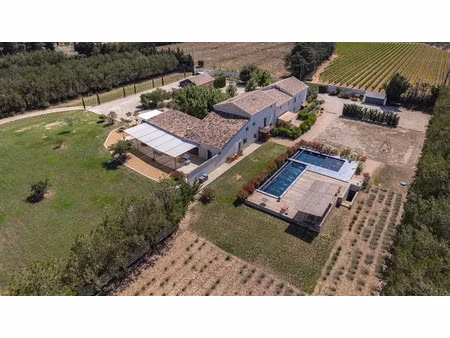 vente maison 23 pièces 750 m² à pernes-les-fontaines (84210)  2 150 000 €