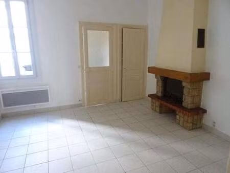 location appartement 2 pièces à angers saint-serge (49000) : à louer 2 pièces / 38m² anger
