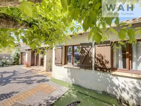 maison p4 de 75 m2 sur terrain clos et arbore de 350 m2 - garage  piscine hors sol  clim .