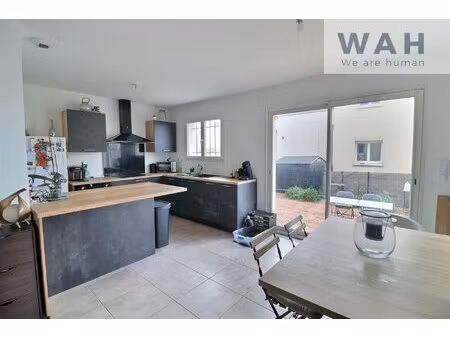 vente maison 4 pièces 75 m2 en r+1 30600 vauvert