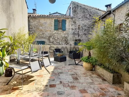 a vendre - ravissante maison de village de 140 m2 avec 3 terrasses - proche sauve