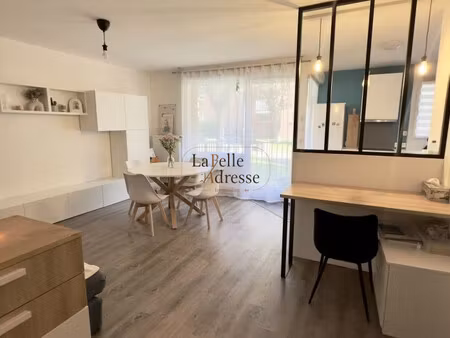 vente : appartement f2 (51 m²) à la madeleine