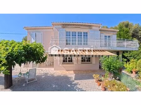 grande villa familiale 6 chambres vue dégagée