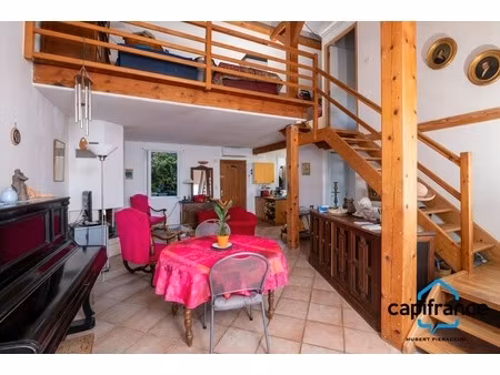 presqu'île de giens 83400 maison mitoyenne de 130 m2 (92 loi carrez) 3/4ch   vue végétatio
