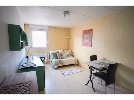 studio meublé 22 m2 entre gare et poste