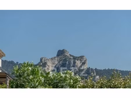 mas rénové au calme et à pied du centre-ville avec vue sur les a