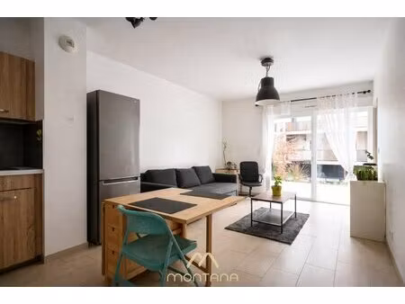 appartement avec grande terrasse privative