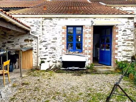 vente maison à château-guibert (85320) : à vendre / 117m² château-guibert