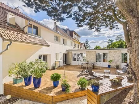 scy-chazelles – maison familiale de 300 m² avec 6 chambres et espace indépendant
