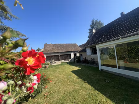 exclusivite. ensemble de 2 maisons. orgerus tout a pied sur