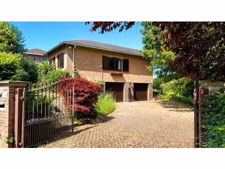 maison à vendre à rue sur les roches  6 visé (vbe30528)