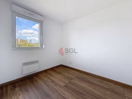 toulouse - launaguet appartement t2 avec balcon et parking