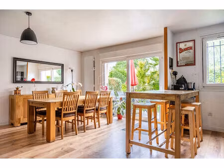 grand appartement à villeneuve d'ascq 9 pièces avec jardin et 2 garages