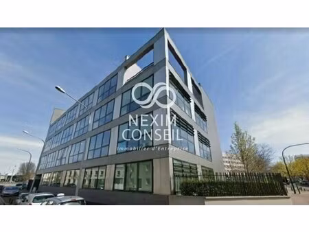 location bureaux 235 m² à 421 m²