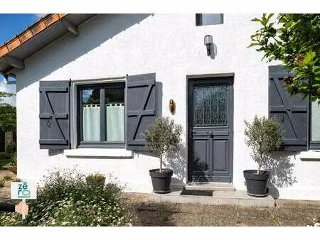vente maison à luçon (85400) : à vendre / 121m² luçon