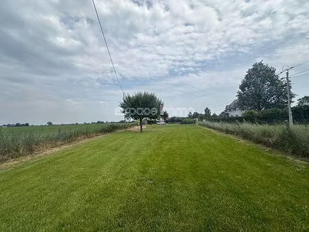 terrain plat non viabilisé avec une superbe vue - 802m² - montville
