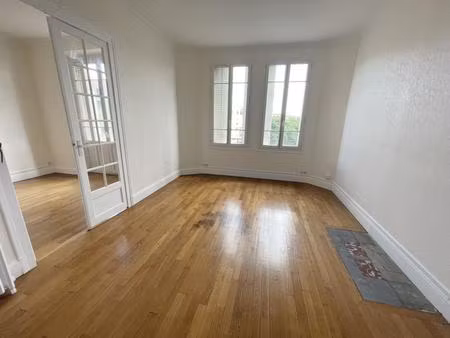 dijon - entre republique et jouvence