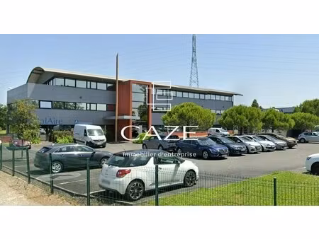 vente bureaux 1 800 m²