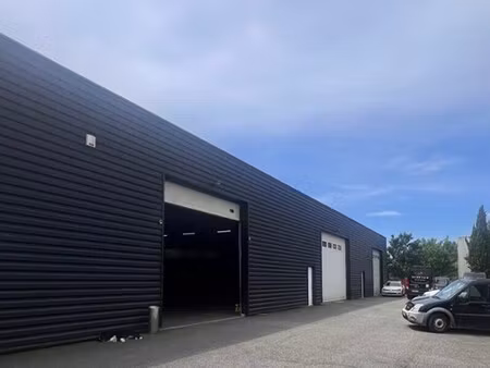 location entrepôt montrabé 31850 498m²