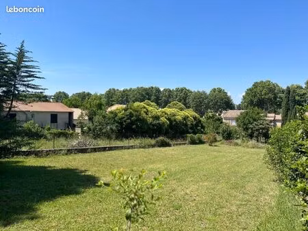 terrain 304 m² montbazin