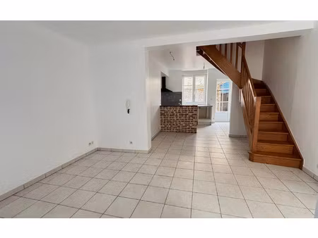 location maison  m² t-4 à alençon  600 €