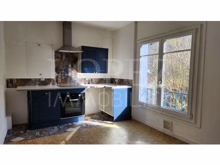 grand appartement t4 proche centre