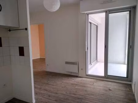 location appartement 2 pièces à nantes cité des congrès (44000) : à louer 2 pièces / 33m² 